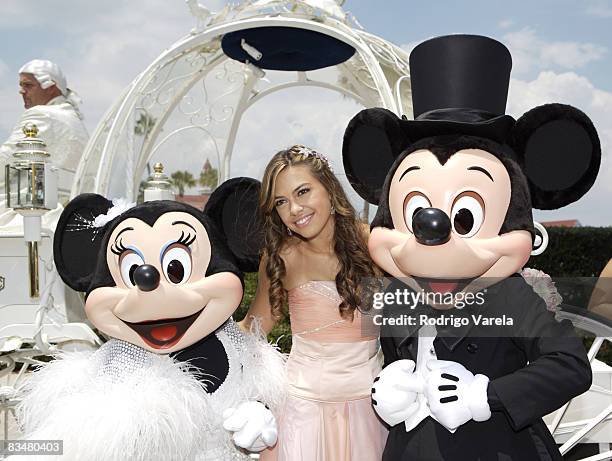 Minnie Mause, Sharina Ortiz and Mickey Mouse