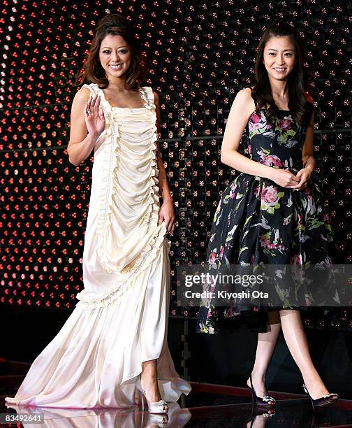 Anchor Mao Kobayashi and model Rio Matsumoto attend 'Red Cliff Part 1' Pre-Opening Gala at Roppongi Hills on October 30, 2008 in Tokyo, Japan. The...