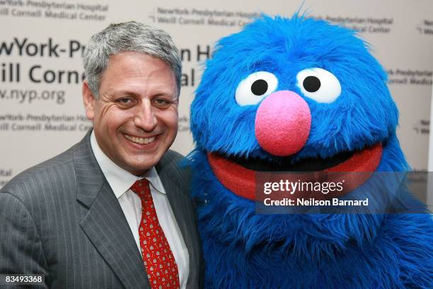 Gary Grover 71 Sesame Workshop Gary E Knell Stock Photos, High-Res Pictures, and ...