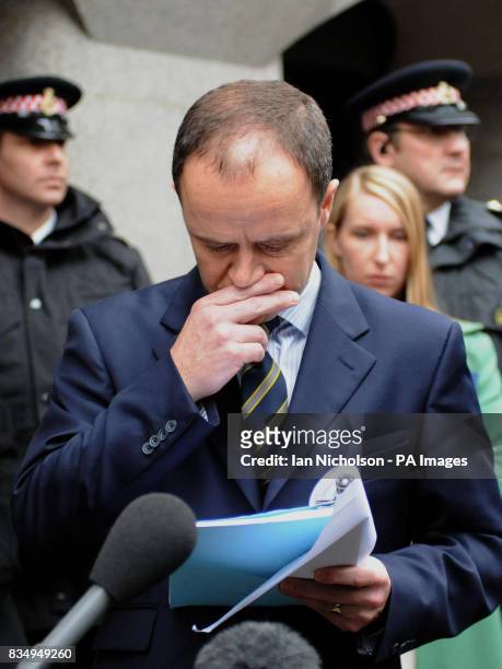 Assistant Metropolitan Police Commissioner John Yates makes a statement apologising to Colin Stagg outside the Old Bailey in London, after convicted...
