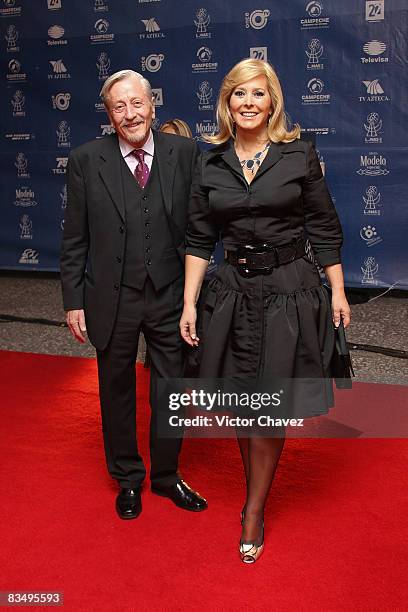 Actress Margarita Gralia and guest attends the red carpet for Lunas del Auditorio at Auditorio Nacional on October 29, 2008 in Mexico City, Mexico.