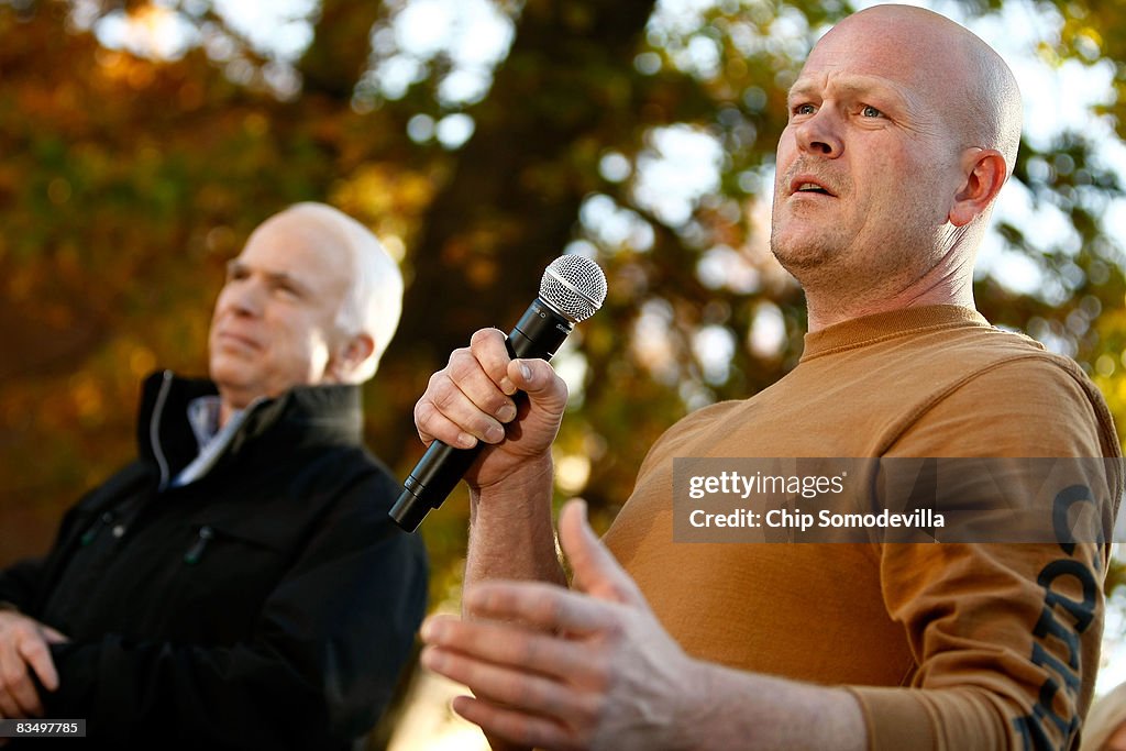 McCain Campaigns On Final Week Before Presidential Election