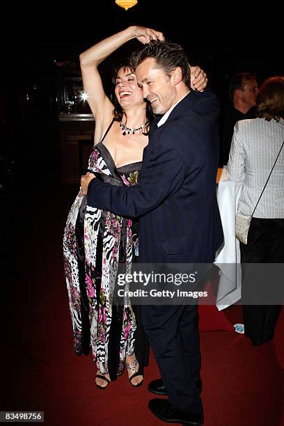 Nicola Tiggeler and Timothy Peach attend the Schuhbeck Teatro on October 30, 2008 in Munich, Germany