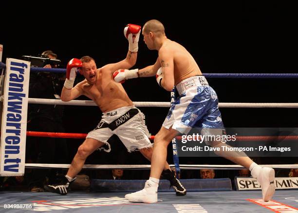 Liverpool's Tony Bellew in action with Hull's Phil Goodwin during the Light-Heavyweight Contest at the Kingsway Sports Centre, Widnes.