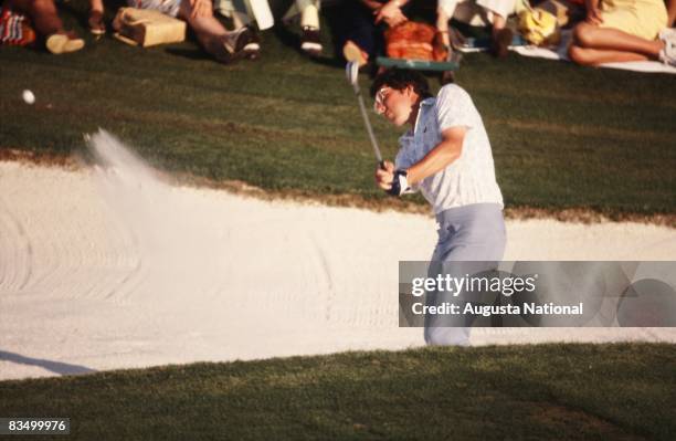 Hale Irwin plays from out of the bunker during the 1978 Masters Tournament at Augusta National Golf Club in April 1978 in Augusta, Georgia.