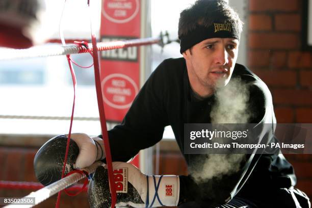 Boxer Steve Bell during a training session at Arnies Gym, Manchester.