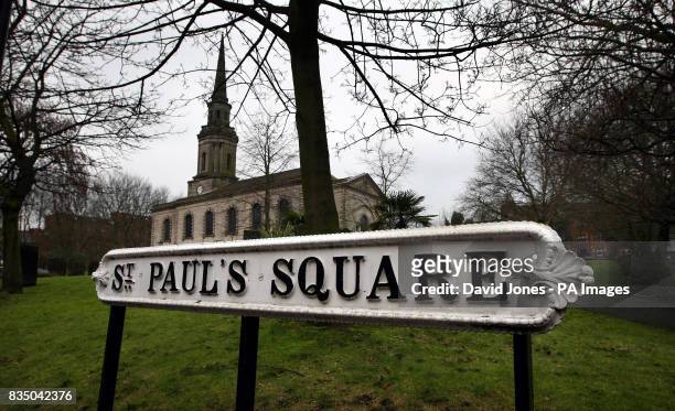 St. Paul's Square in Birmingham, near the city's Jewellery Quarter, showing examples of signs both with and without an apostrophe.