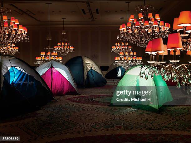 tents in a ballroom - out of context imagens e fotografias de stock