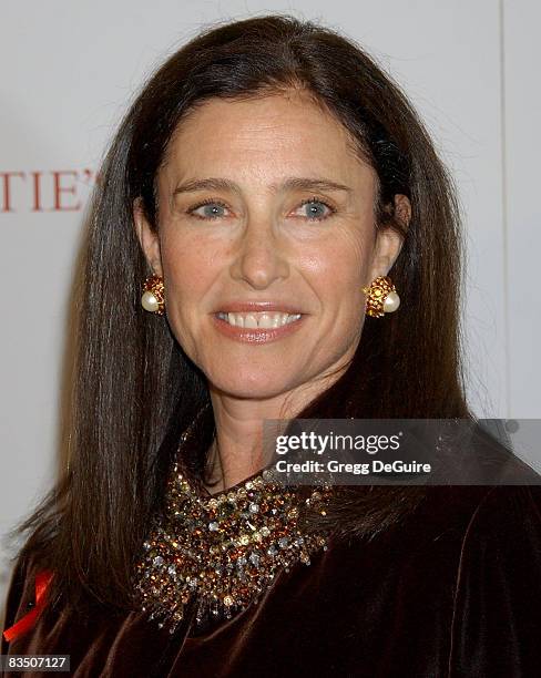 Actress Mimi Rogers arrives at A.R. Gurney's "Love Letters" starring Dame Elizabeth Taylor and James Earl Jones at Paramount Studios on December 1,...