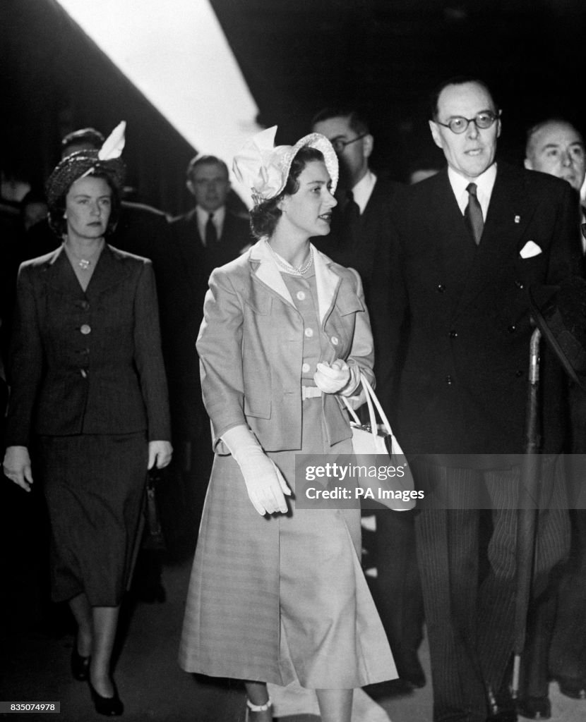 British Royalty - Princess Margaret - Paris - 1949