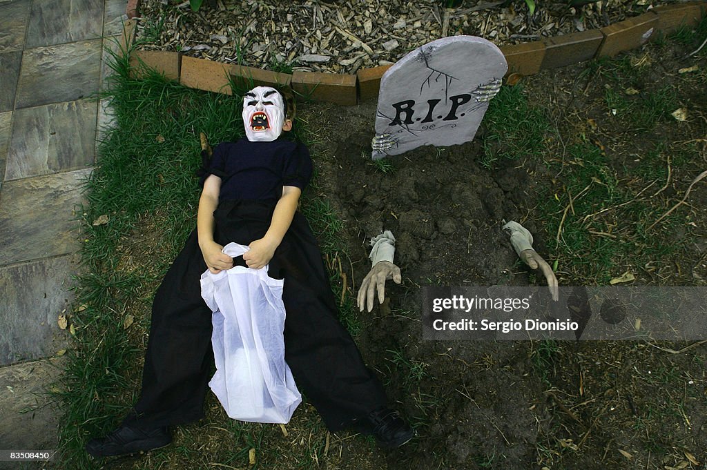Sydney Celebrates Halloween