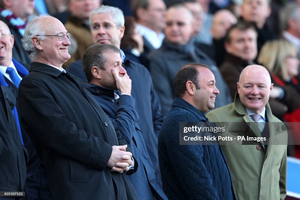 Soccer - Barclays Premier League - Aston Villa v Chelsea - Villa Park