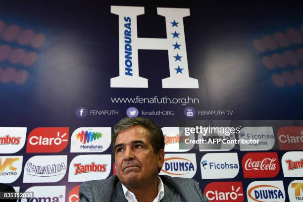 The coach of the Honduran national football team, Colombian Jorge Luis Pinto, offers a press conference in Tegucigalpa on August 18, 2017 to announce...