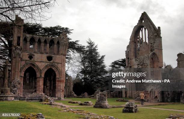 General view of the ruins of Dryburgh Abbey