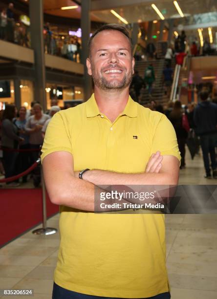 Lee Baxter during his autograph session at Europacenter on August 18, 2017 in Hamburg, Germany.