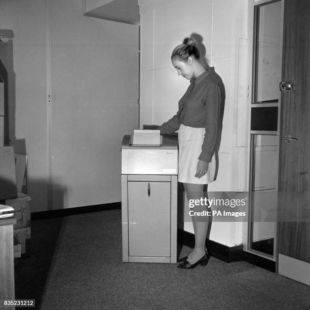 Teletype Operators 48 Female Teletype Stock Photos, High-Res Pictures, and Images - Getty ...