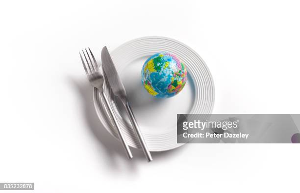 feed the world - affamato foto e immagini stock