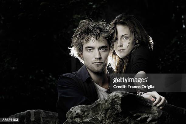 Actors Kristen Stewart and Robert Pattinson pose for the 'Twilight' Portrait Session at the 'De Russie' hotel, during the 3rd Rome International Film...