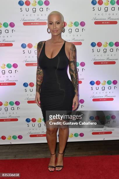 Amber Rose attends End Of Summer Party at Sugar Factory American Brasserie on August 18, 2017 in Miami, Florida.