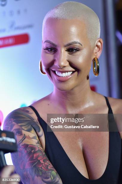 Amber Rose attends End Of Summer Party at Sugar Factory American Brasserie on August 18, 2017 in Miami, Florida.