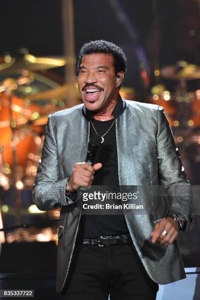 Lionel Richie performs at the Prudential Center on August 18, 2017 in Newark, New Jersey.