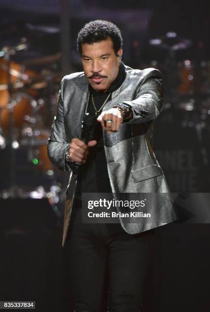 Lionel Richie performs at the Prudential Center on August 18, 2017 in Newark, New Jersey.