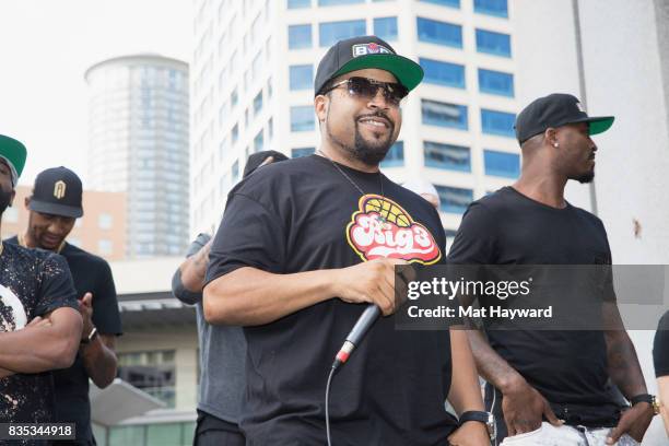Big3 Rapper Ice Cube Appearance For Big 3 Playoff Promotion Photos and Premium High ...