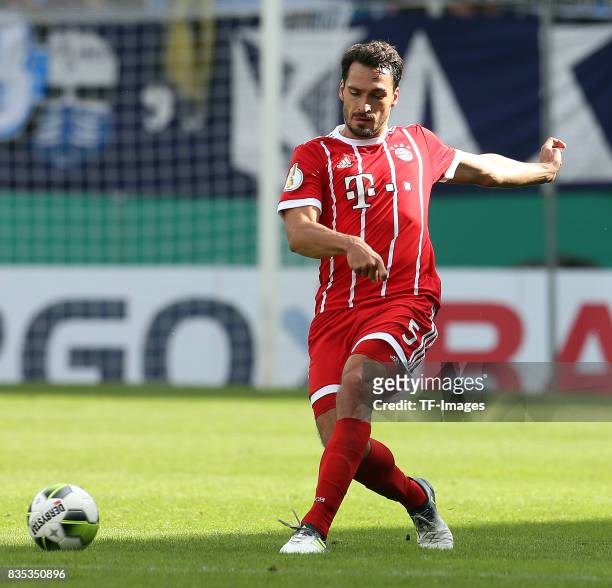 Mats Hummels of Bayern Muenchen controls the ball during the DFB Cup first round match between Chemnitzer FC and FC Bayern Muenchen at community4you...