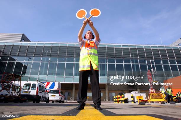 Airside Ops 17 Airside Operations Safety Unit Stock Photos, High-Res Pictures, and ...