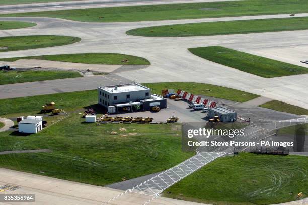 Airside Ops 17 Airside Operations Safety Unit Stock Photos, High-Res Pictures, and ...