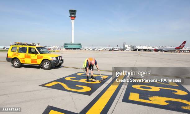 Airside Ops 18 Airside Operations Safety Unit Stock Photos, High-Res Pictures, and ...