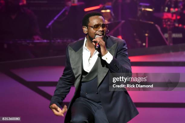 Singer-songwriter Carl Thomas performs onstage at the 2017 Black Music Honors at Tennessee Performing Arts Center on August 18, 2017 in Nashville,...