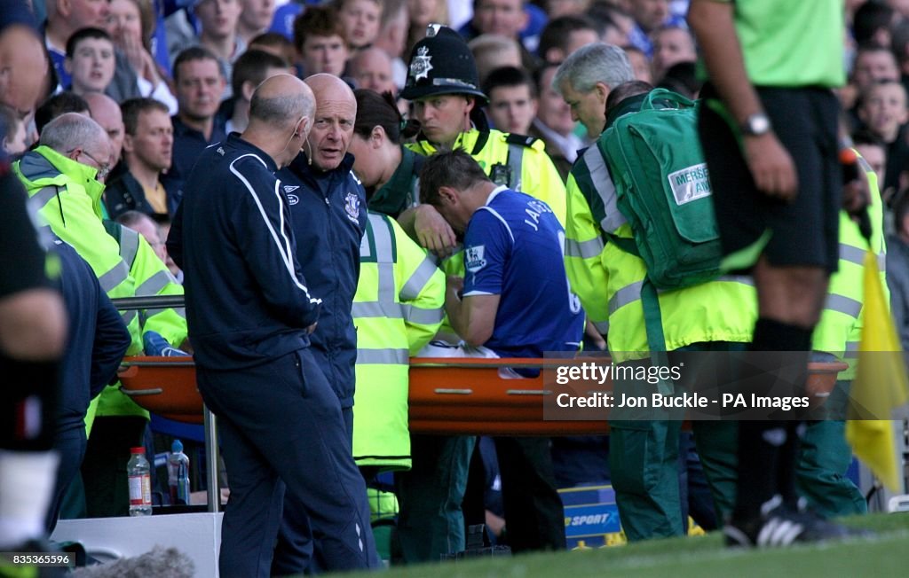 Soccer - Barclays Premier League - Everton v Manchester City - Goodison Park