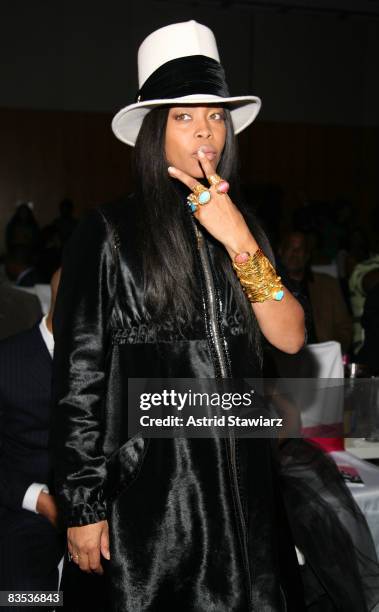 Singer Erykah Badu attends the 3rd Annual Black Girls Rock! Awards at Jazz at Lincoln Center on November 2, 2008 in New York City.