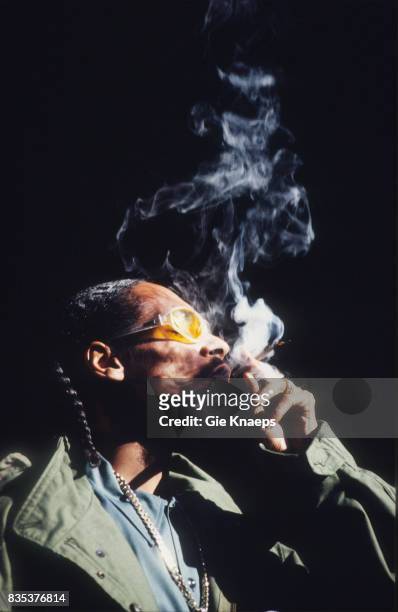 Snoop Dogg blowing a joint, Snoop Dogg, Ancienne Belgique , Brussels, Belgium, .