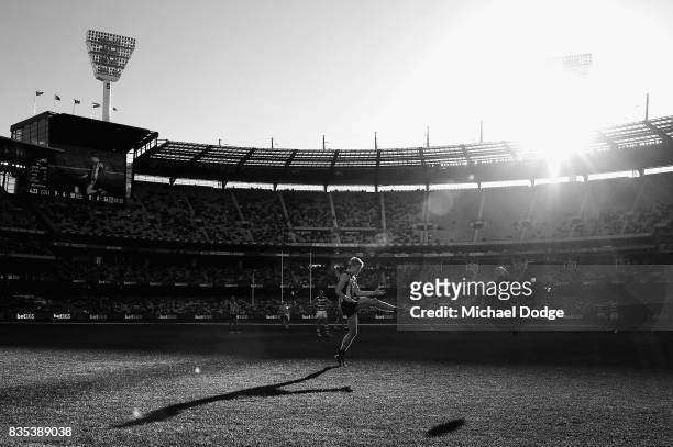 Will Hoskin-Elliott kicks the ball during the round 22 AFL match between the Collingwood Magpies and the Geelong Cats at Melbourne Cricket Ground on...