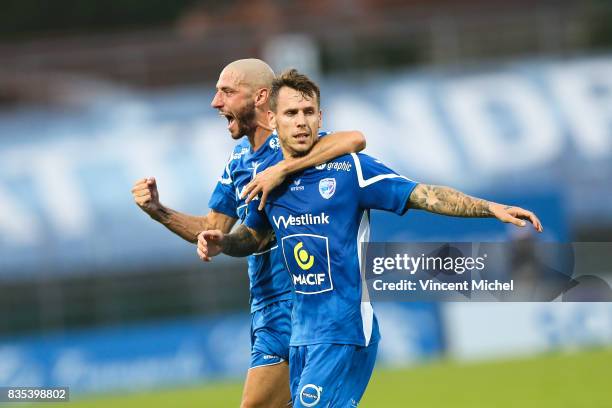 Romain Grange of Niort jubilates as he scores the first goal during the Ligue 2 match between Niort and Tours on August 18, 2017 in Niort, .