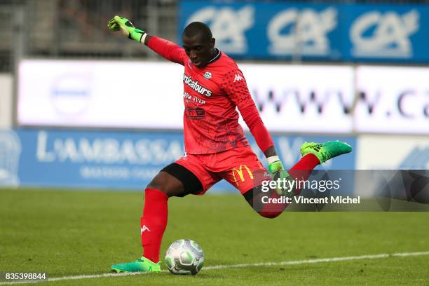 Axel Kakou of Tours during the Ligue 2 match between Niort and Tours on August 18, 2017 in Niort, .