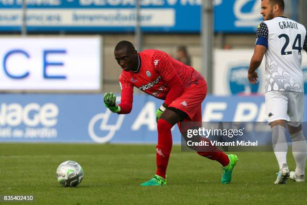 Axel Kakou of Tours during the Ligue 2 match between Niort and Tours on August 18, 2017 in Niort, .