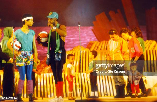 Womack and Womack, Cecil and Linda Womack and their children, Diamond Awards Festival, Sportpaleis, Antwerp, Belgium, .