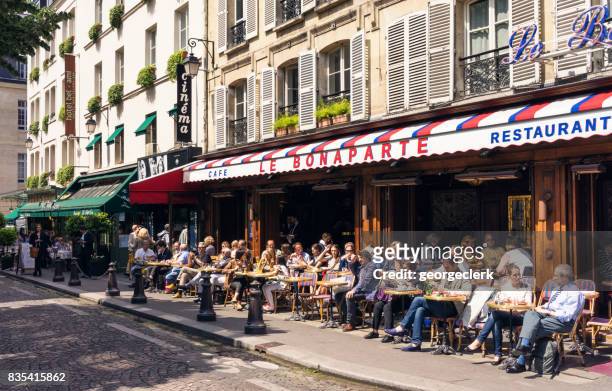 cafe de paris - bistro paris fotografías e imágenes de stock
