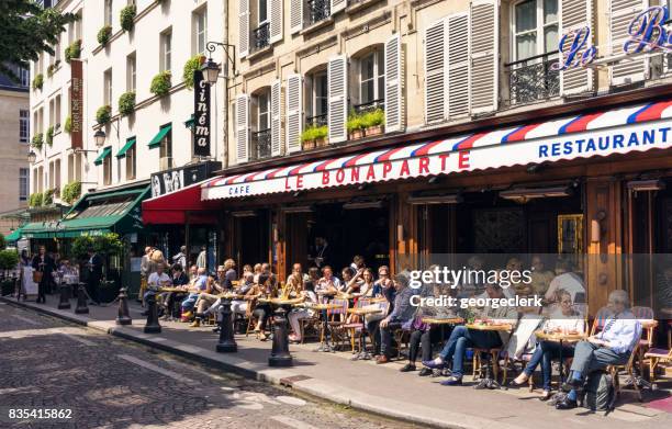 parisienne cafe - french cafe bildbanksfoton och bilder