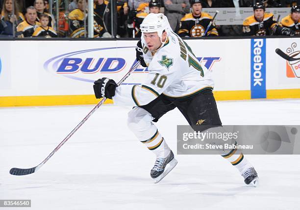 Brenden Morrow of the Dallas Stars skates up the ice against the Boston Bruins at the TD Banknorth Garden on November 1, 2008 in Boston,...