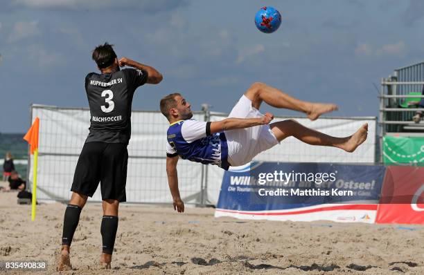 Players of Wuppertaler SV and Bavaria Beach Bazis Muenchen battle for the ball on day 1 of the 2017 German Beach Soccer Championship on August 19,...