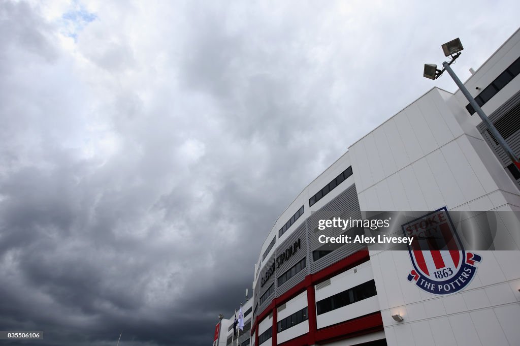 Stoke City v Arsenal - Premier League