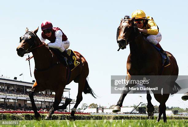 High Riding Lie 187 Schweppes Tonic Photos & High Res Pictures - Getty Images