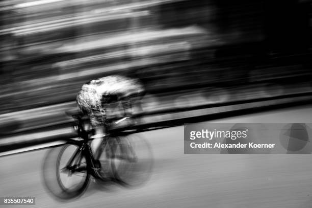 Athletes train prior the start of the Rad Race during the EUROEYES CYCLASSICS Hamburg on August 19, 2017 in Hamburg, Germany.