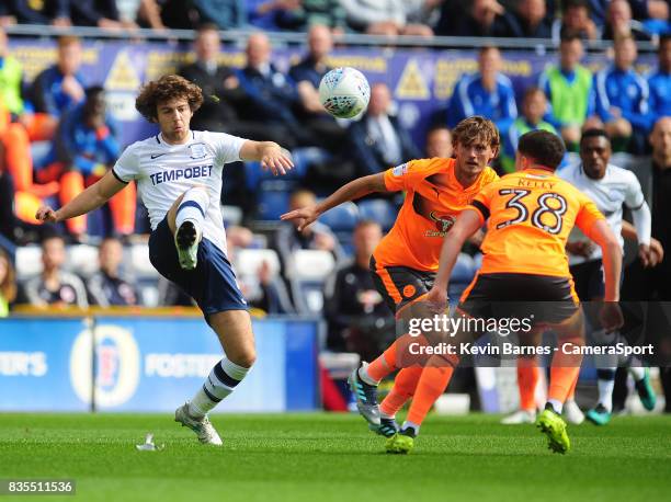 Preston North End's Ben Pearson under pressure from Reading's Liam Kelly during the Sky Bet Championship match between Preston North End and Reading...