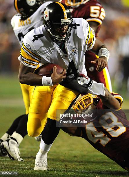 Chris Horton of the Washington Redskins sacks Byron Leftwich of the Pittsburgh Steelers during their game on November 3, 2008 at Fedex Field in...