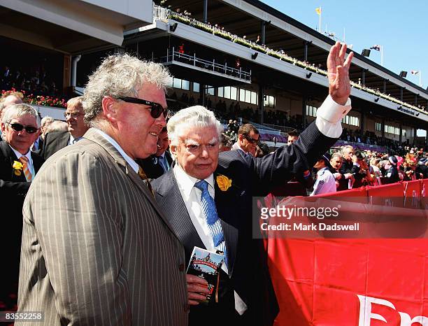 Bart Cummings trainer, of Viewed waves to the crowd after winning the 2008 Emirates Melbourne Cup during The Melbourne Cup Carnival meeting at...